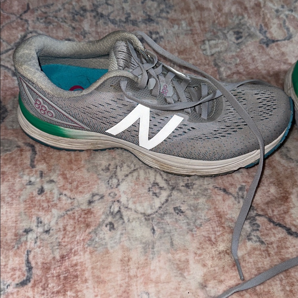 New Balance Gray and White Sneakers 880 v.9